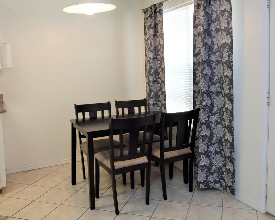 Hotel Victoria Palms And 3*