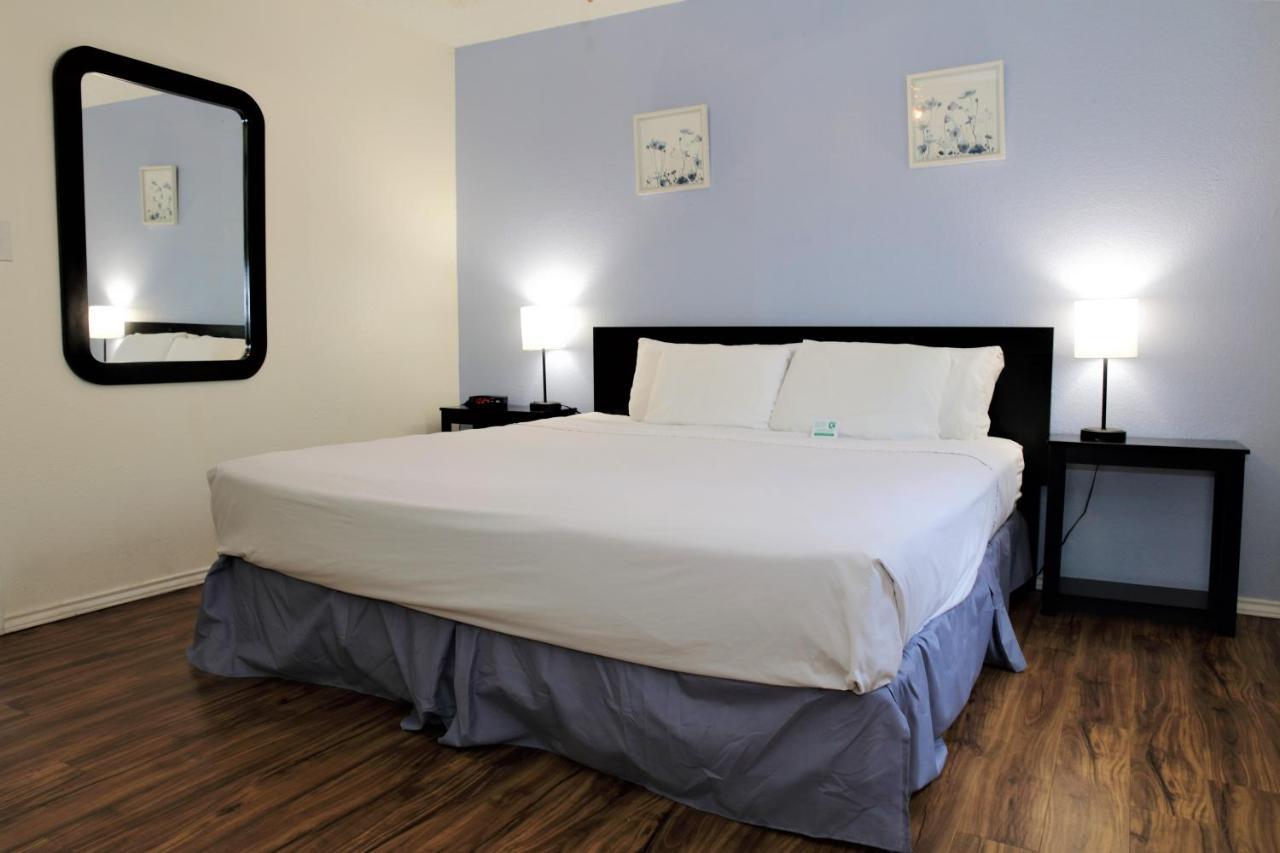 Hotel Victoria Palms And