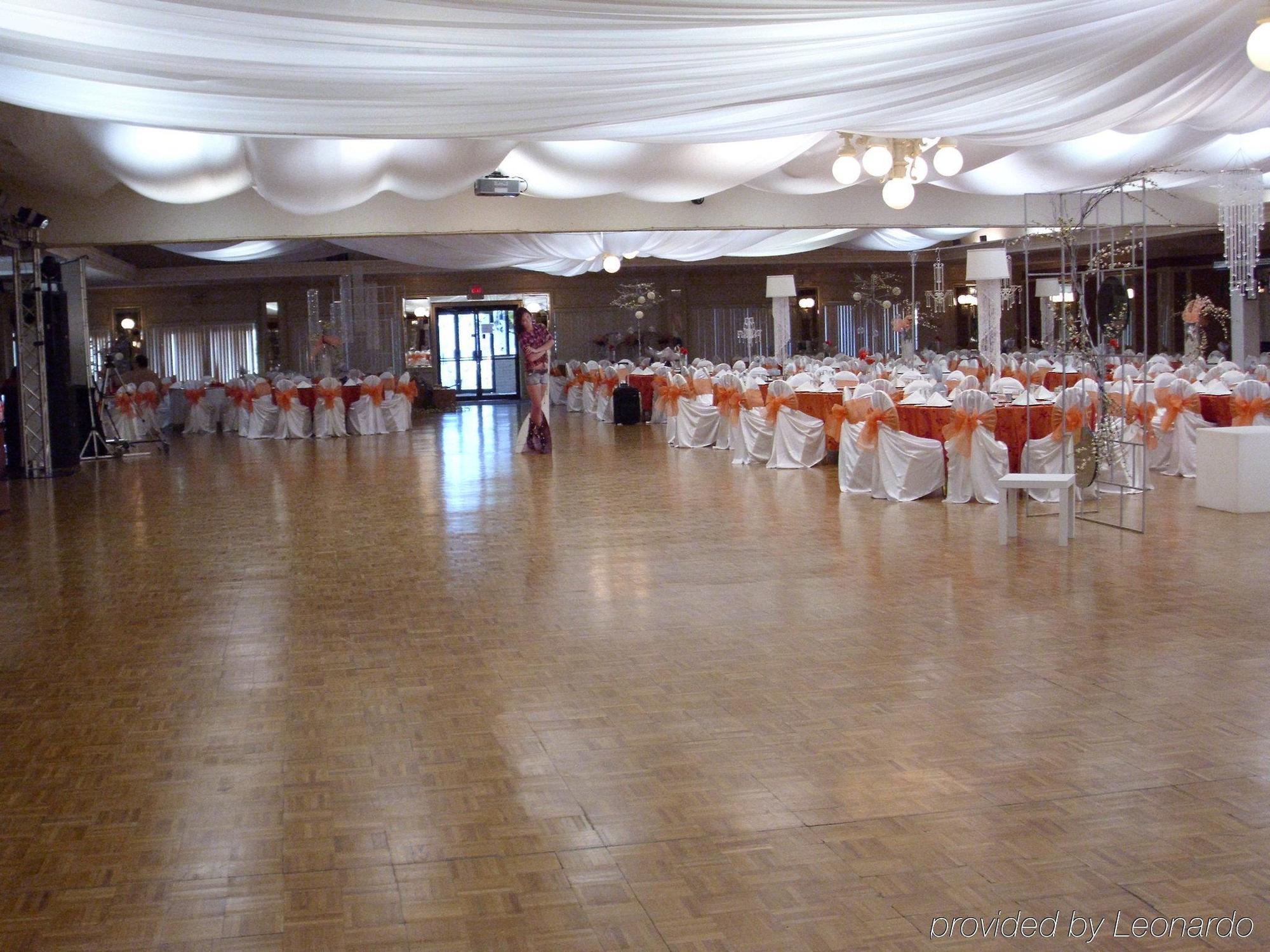 Hotel Victoria Palms And